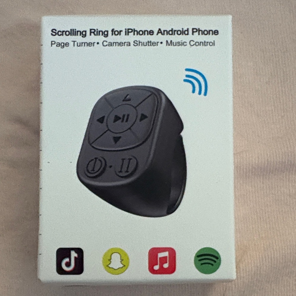 6/$20 bundle available. Pink Scrolling Ring for iPhone Android NWT